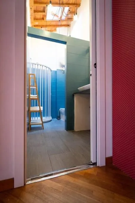 22 Home - Parcheggio Privato - Accogliente - Collegamento Sardegna E Corsica Livorno 0*,  Italy