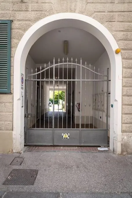 22 Home - Parcheggio Privato - Accogliente - Collegamento Sardegna E Corsica Livorno Apartment